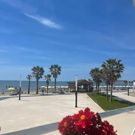 Διαμέρισμα Beachside Bliss